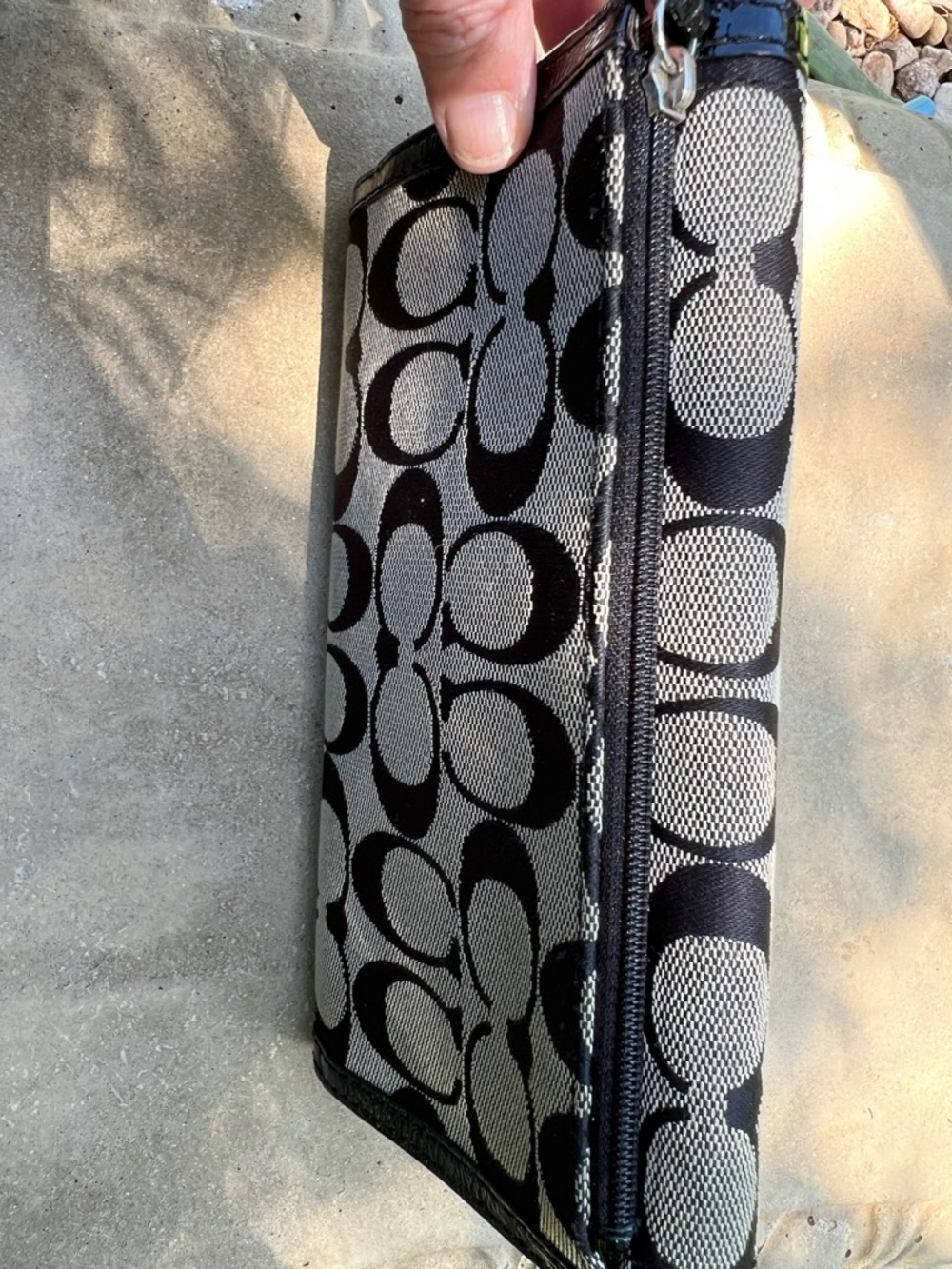 Vintage Y2K Hampton Monogram Trifold Coach Black and Gray Signature wallet - Picture 10 of 10